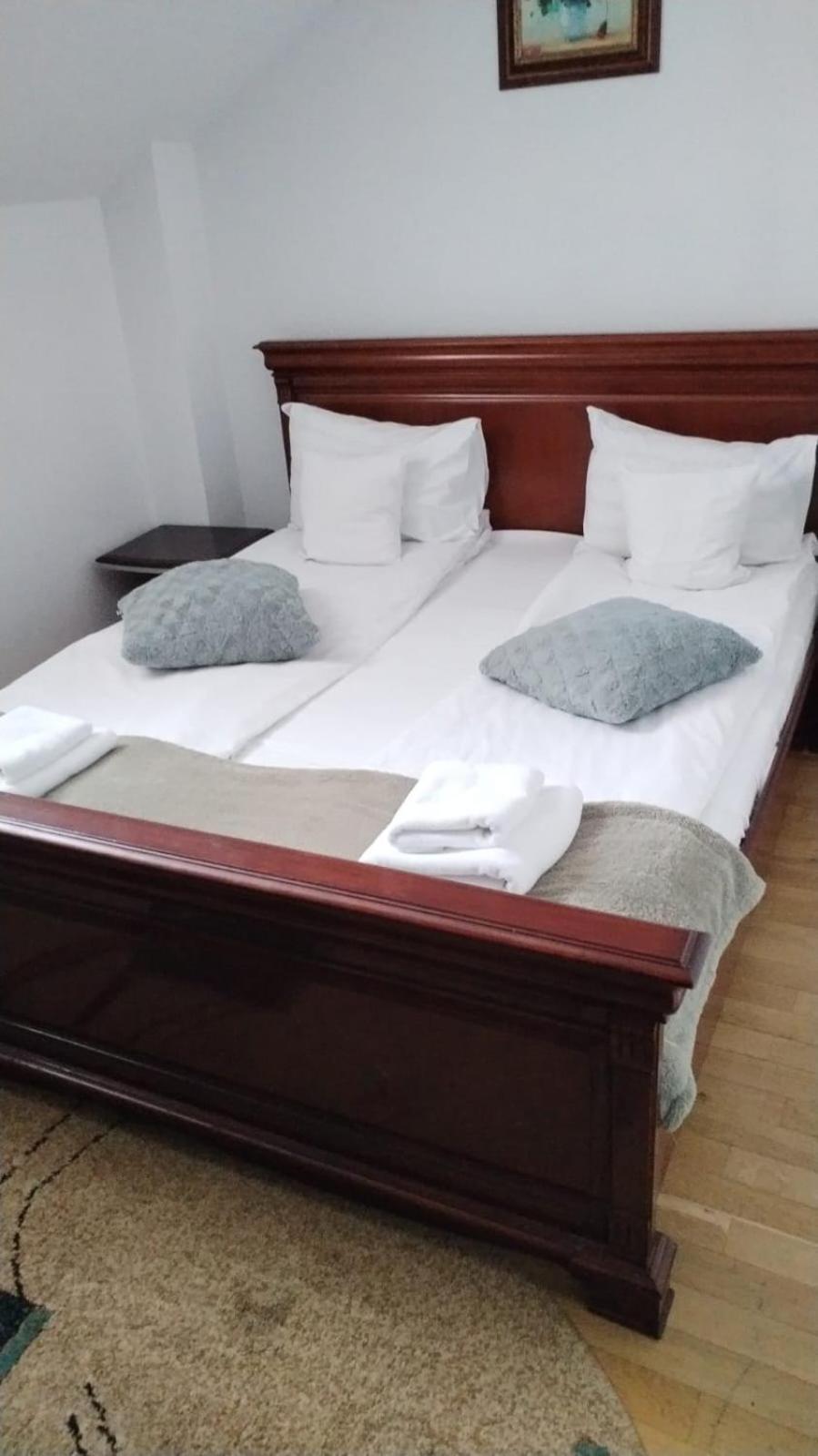 Pension Happy Day - Motorcycle Friendly Sibiu Exterior foto