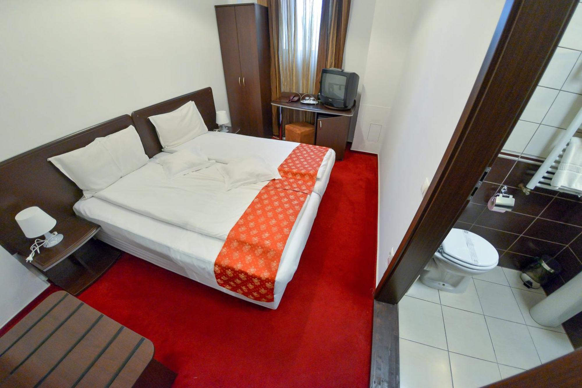 Pension Happy Day - Motorcycle Friendly Sibiu Exterior foto
